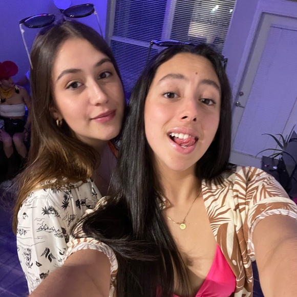 Meet your Posher - Picture 1 of 1